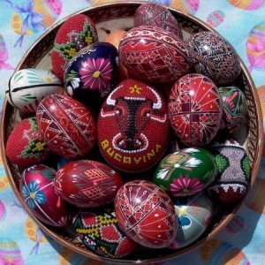 modele-de-oua-vopsite-imagini-cu-oua-de-pasti-poze-oua-incondeiate-de-paste-3 modele-de-oua-vopsite-imagini-cu-oua-de-pasti-poze-oua-incondeiate-de-paste-3