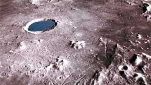 vineri-13-noiembrie-2009-s-a-descoperit-apa-pe-luna