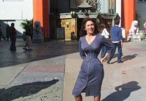 femeia-din-lume-cu-cea-mai-mica-talie-poze-2