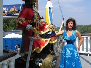 femeia-din-lume-cu-cea-mai-mica-talie-poze-5