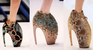 model-pantofi-primavara-2010-alexander-mcqueen-videoclip-prezentare